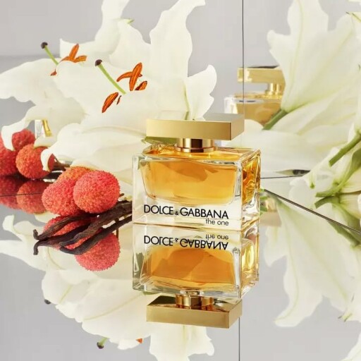 Dolce & Gabbana The One perfume display
