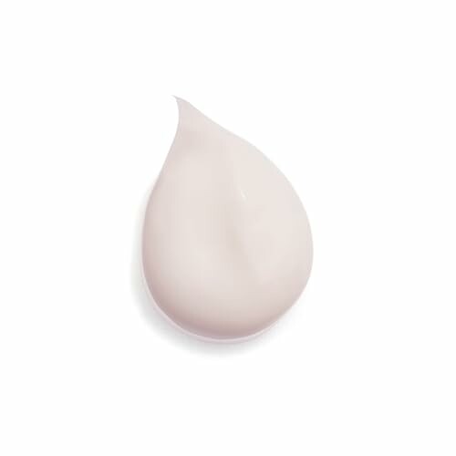 Close-up of a skincare cream dollop on white background